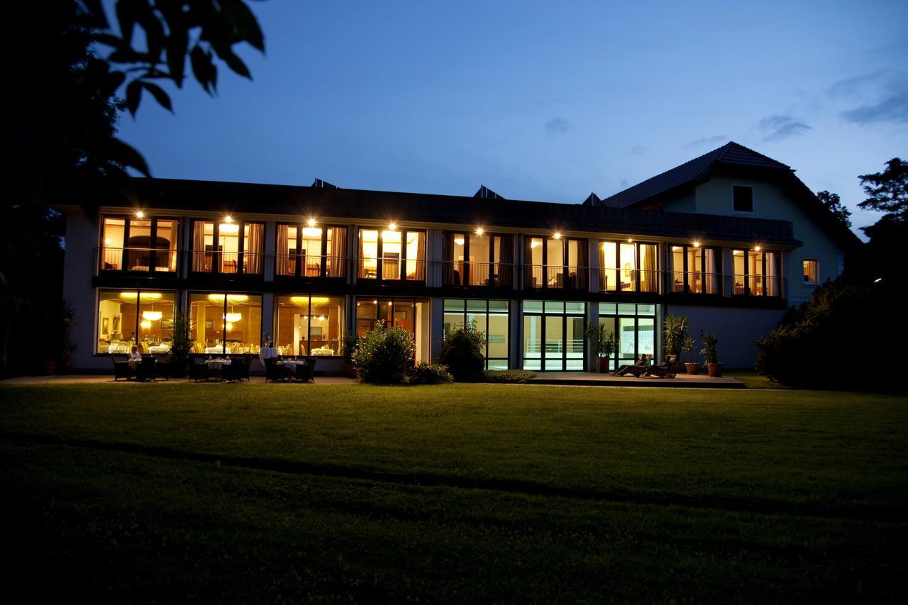 Hotel Alhartinger Hof Leonding Bagian luar foto