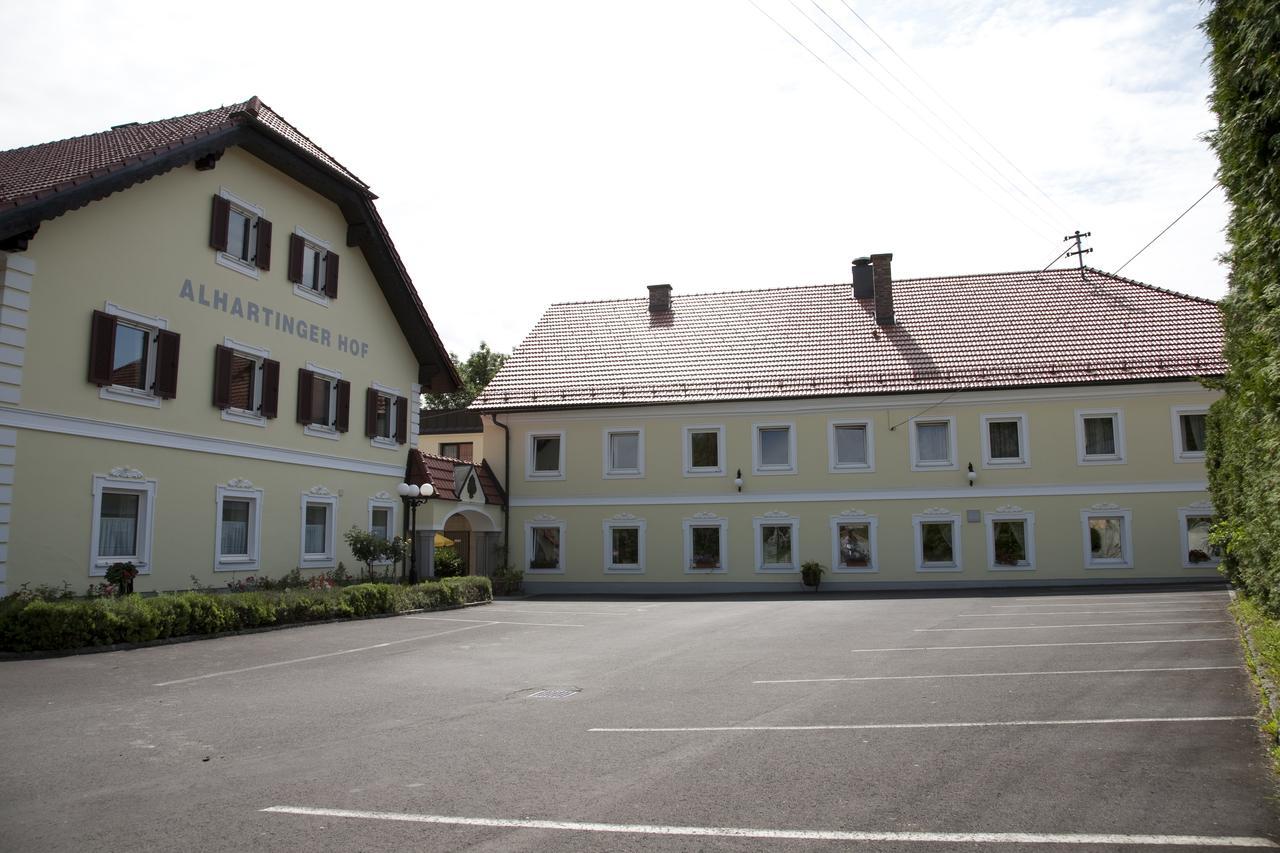 Hotel Alhartinger Hof Leonding Bagian luar foto