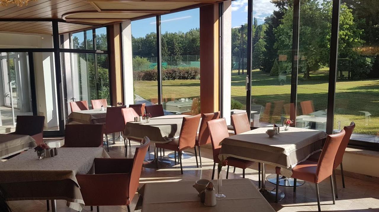 Hotel Alhartinger Hof Leonding Bagian luar foto